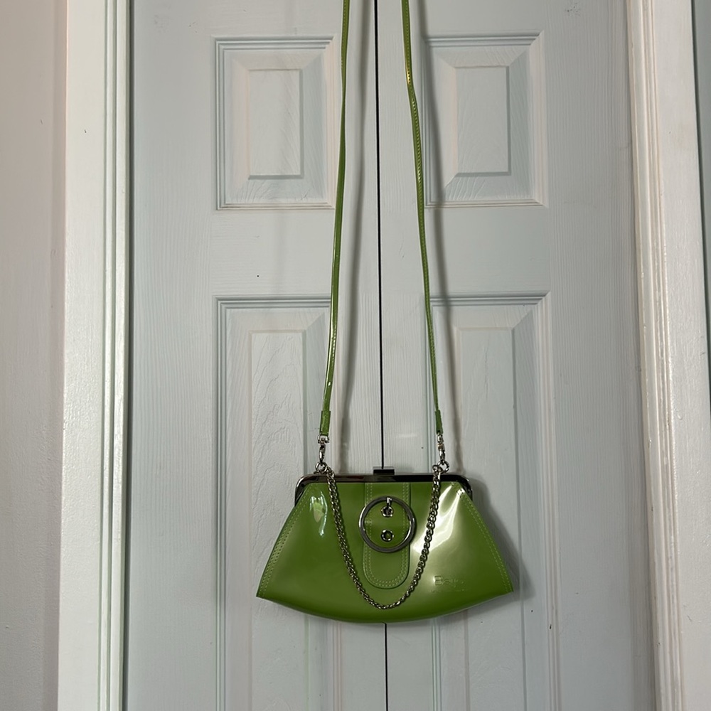 ✨BEIJO✨LONDON PARIS NEW YORK Green Shoulder/ crossbody patent leather Bag.